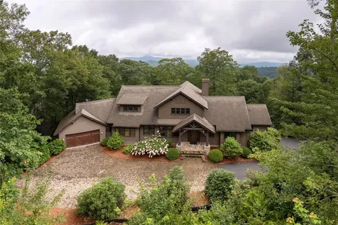 90 Creekwood Court Highlands NC 28741