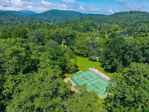 79/80 S Shelby Circle Highlands NC 28741