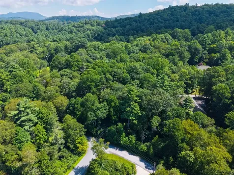 79/80 S Shelby Circle Highlands NC 28741