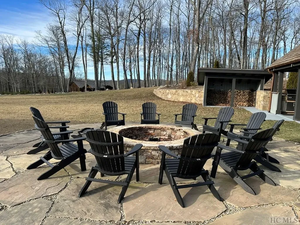 C25 Roaming Road Glenville NC 28736