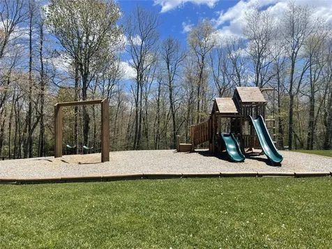 C25 Roaming Road Glenville NC 28736