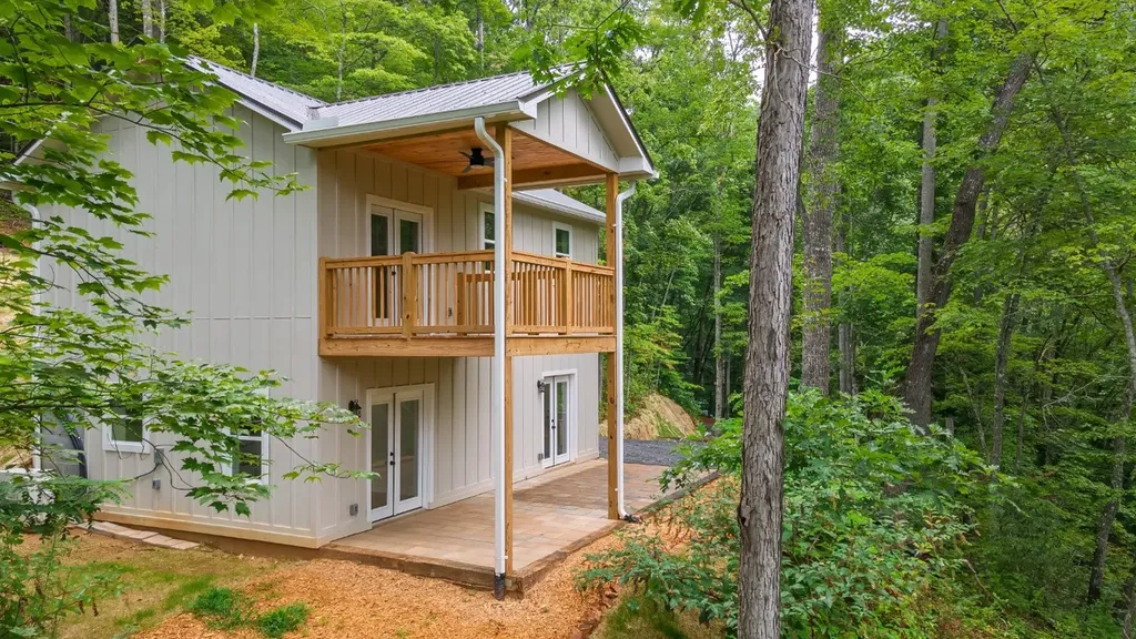 78 Whipporwill Lane Franklin NC 28734