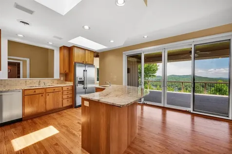 721 Lakeside Drive Lake Toxaway NC 28747