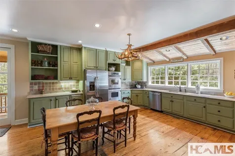 26 Valentine Lane Highlands NC 28741