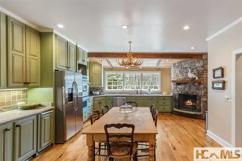 26 Valentine Lane Highlands NC 28741