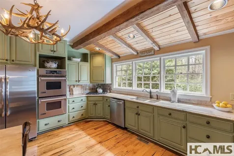 26 Valentine Lane Highlands NC 28741