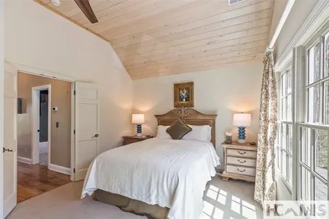 26 Valentine Lane Highlands NC 28741