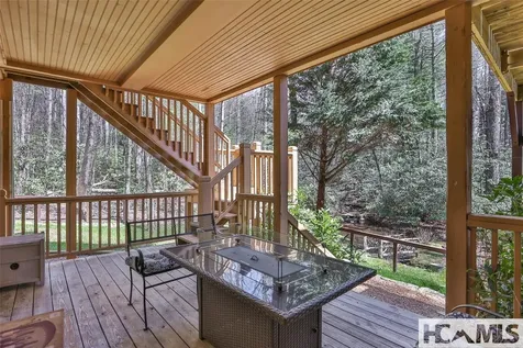 26 Valentine Lane Highlands NC 28741