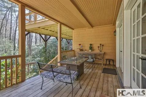 26 Valentine Lane Highlands NC 28741