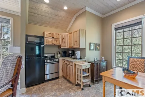 26 Valentine Lane Highlands NC 28741