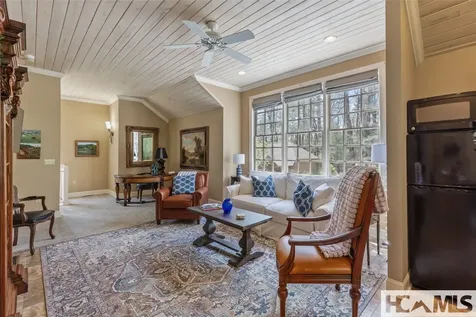 26 Valentine Lane Highlands NC 28741