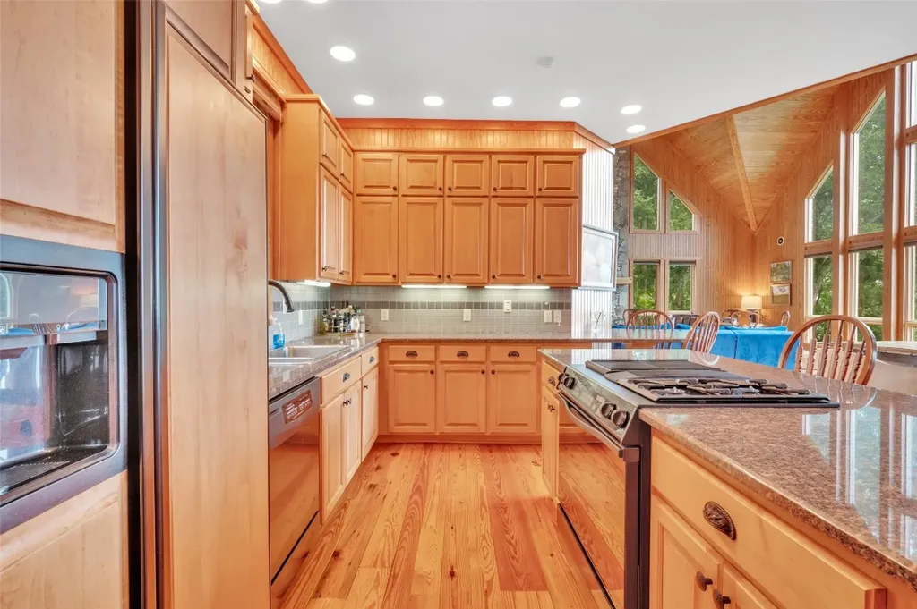 363 Lakeside Drive Lake Toxaway NC 28747