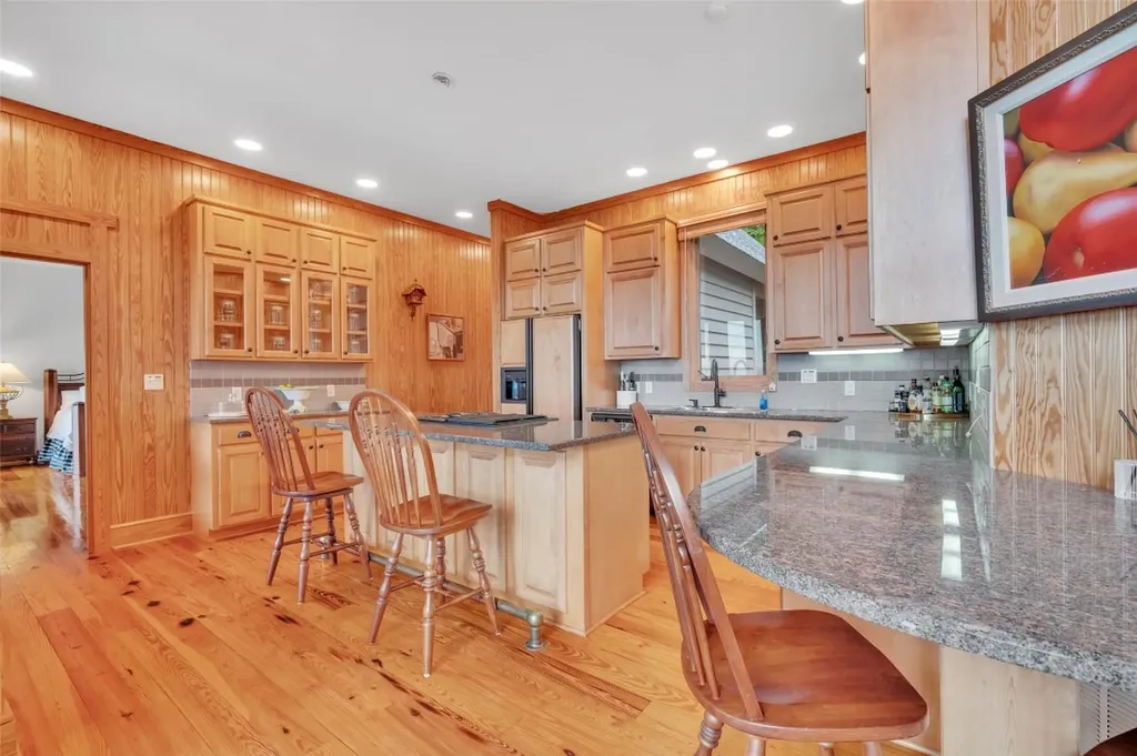 363 Lakeside Drive Lake Toxaway NC 28747