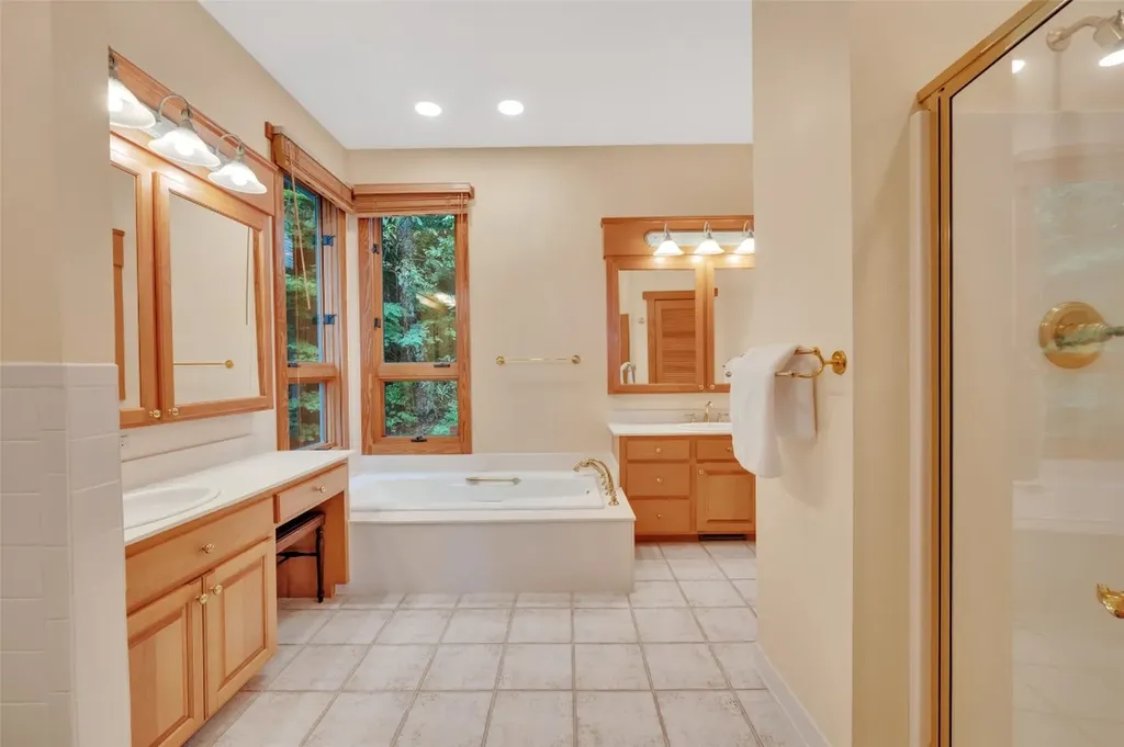 363 Lakeside Drive Lake Toxaway NC 28747