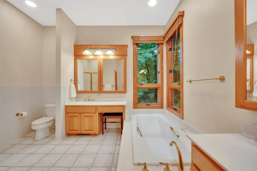 363 Lakeside Drive Lake Toxaway NC 28747