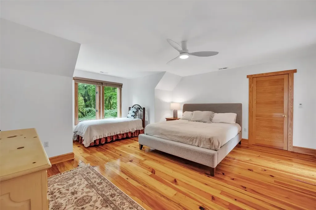 363 Lakeside Drive Lake Toxaway NC 28747