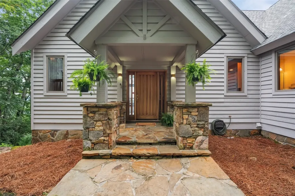 363 Lakeside Drive Lake Toxaway NC 28747