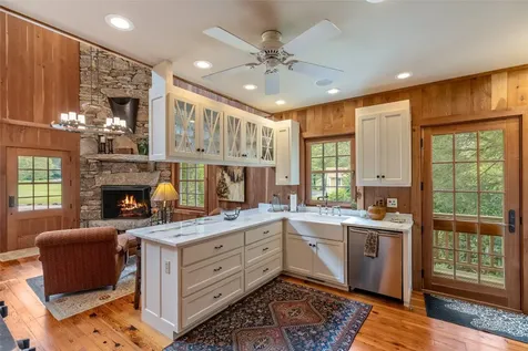 346 Hummingbird Lane Highlands NC 28741