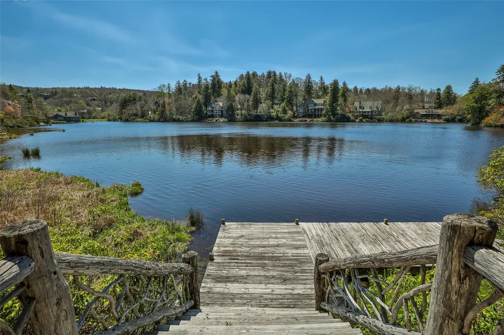 Lot 28 High Pond Lane Highlands NC 28741