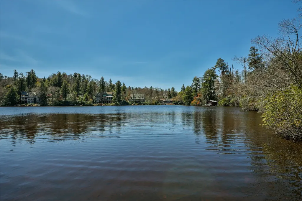 Lot 28 High Pond Lane Highlands NC 28741