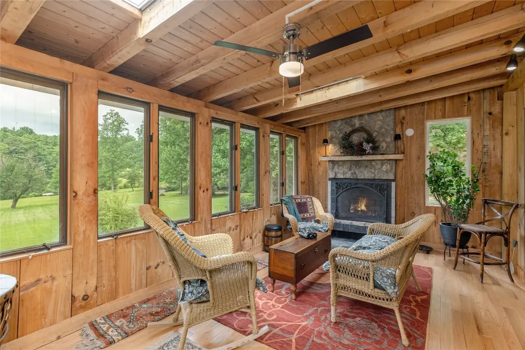 185 Hemlock Lane Sapphire NC 28774