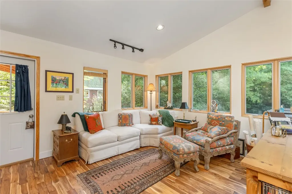 185 Hemlock Lane Sapphire NC 28774