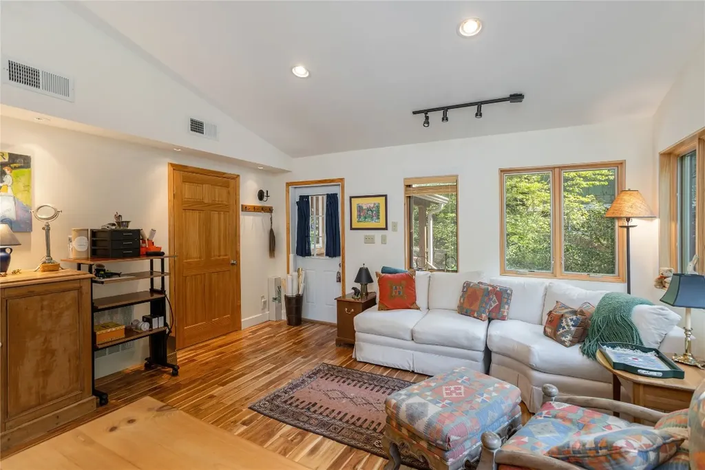 185 Hemlock Lane Sapphire NC 28774