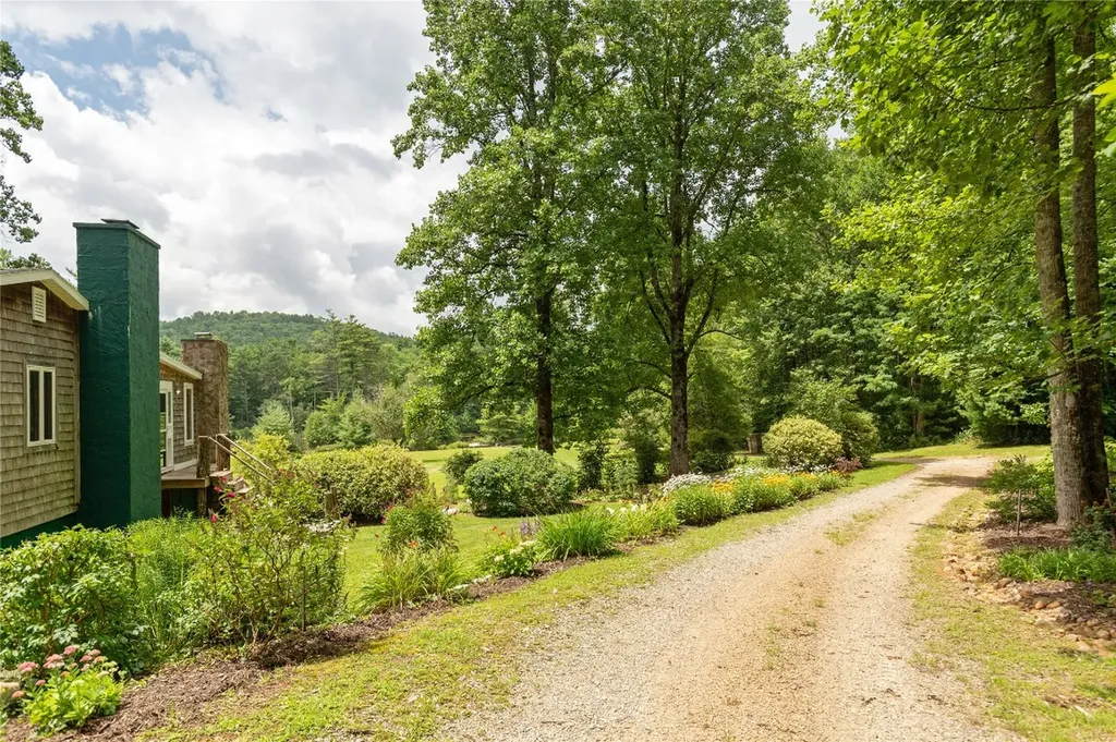 185 Hemlock Lane Sapphire NC 28774