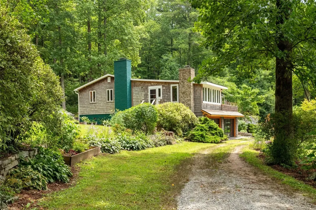 185 Hemlock Lane Sapphire NC 28774