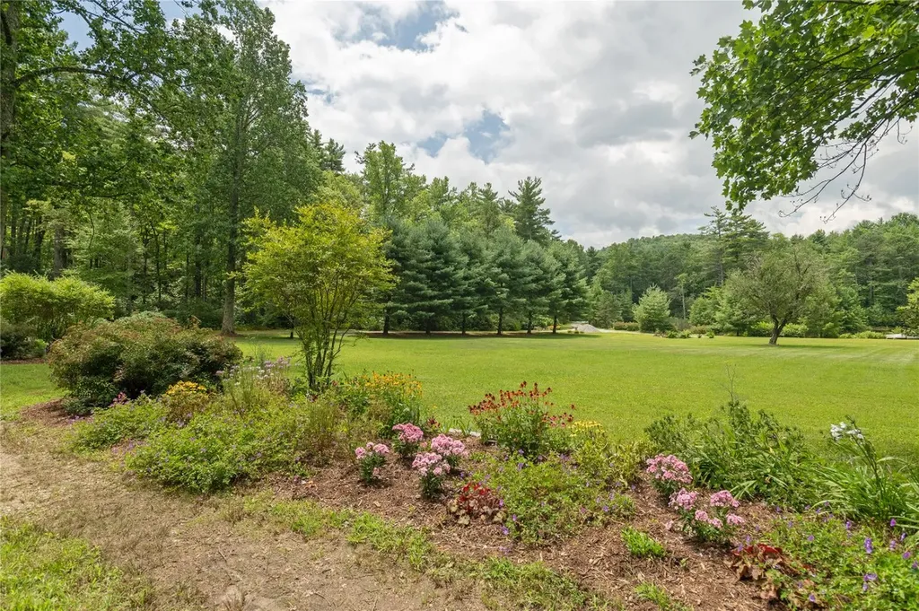 185 Hemlock Lane Sapphire NC 28774