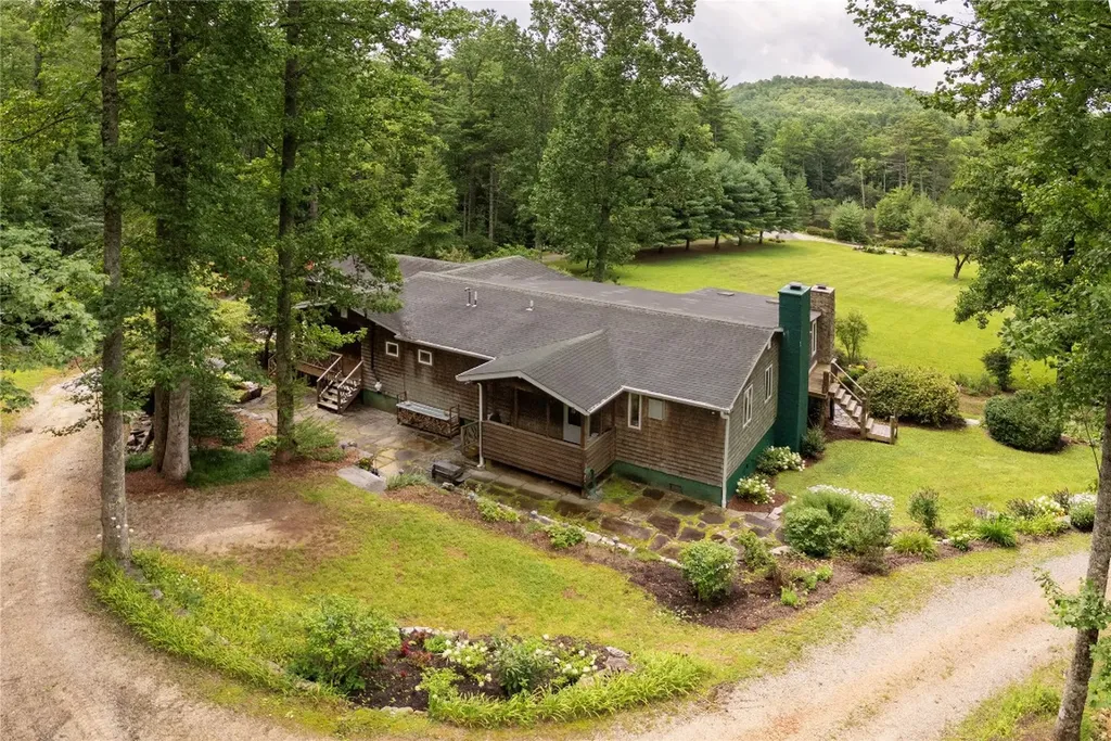 185 Hemlock Lane Sapphire NC 28774