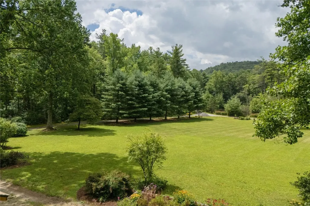 185 Hemlock Lane Sapphire NC 28774