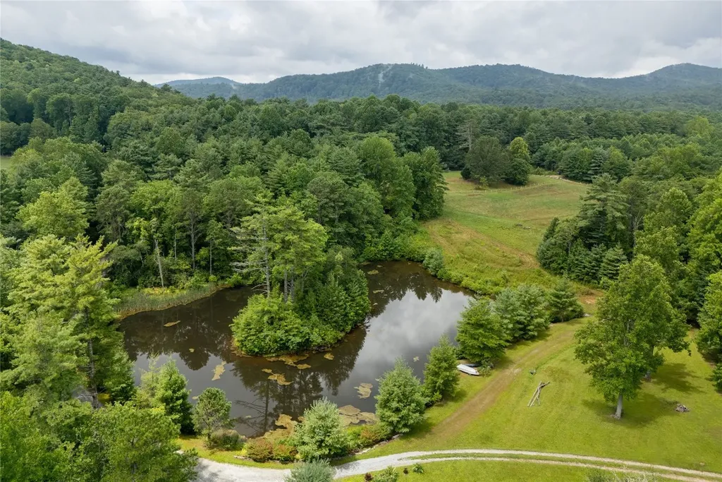 185 Hemlock Lane Sapphire NC 28774