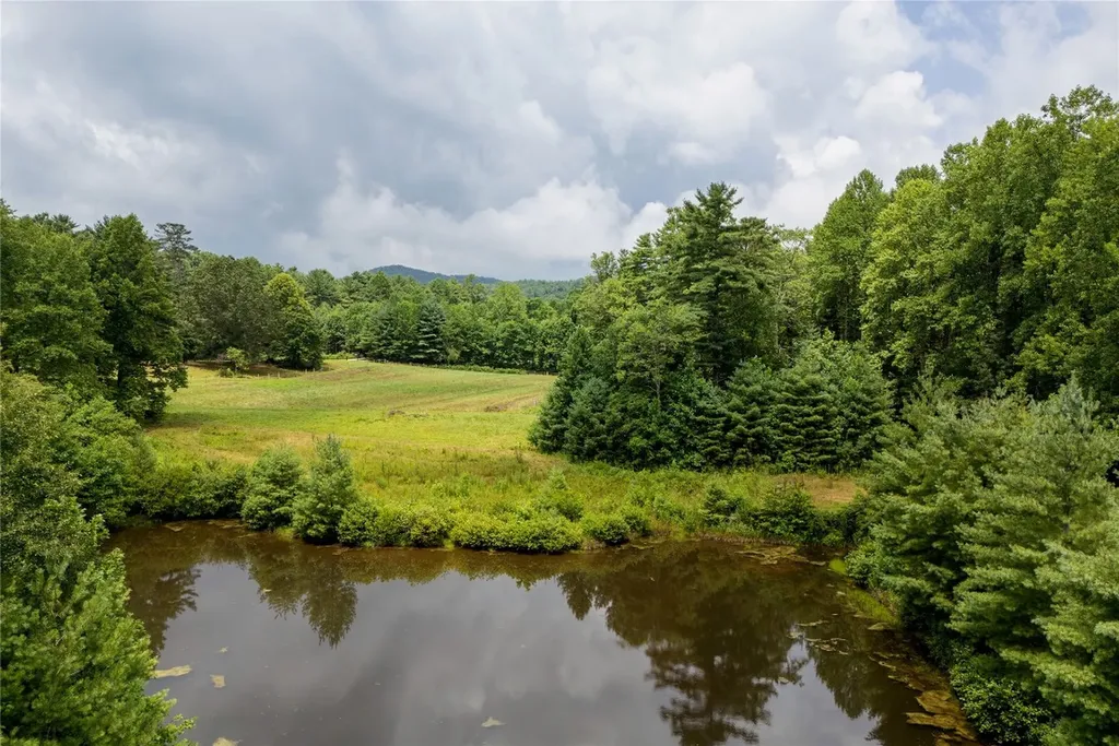 185 Hemlock Lane Sapphire NC 28774