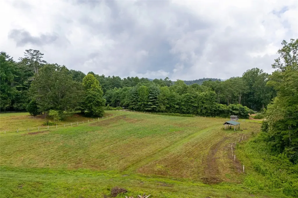 185 Hemlock Lane Sapphire NC 28774