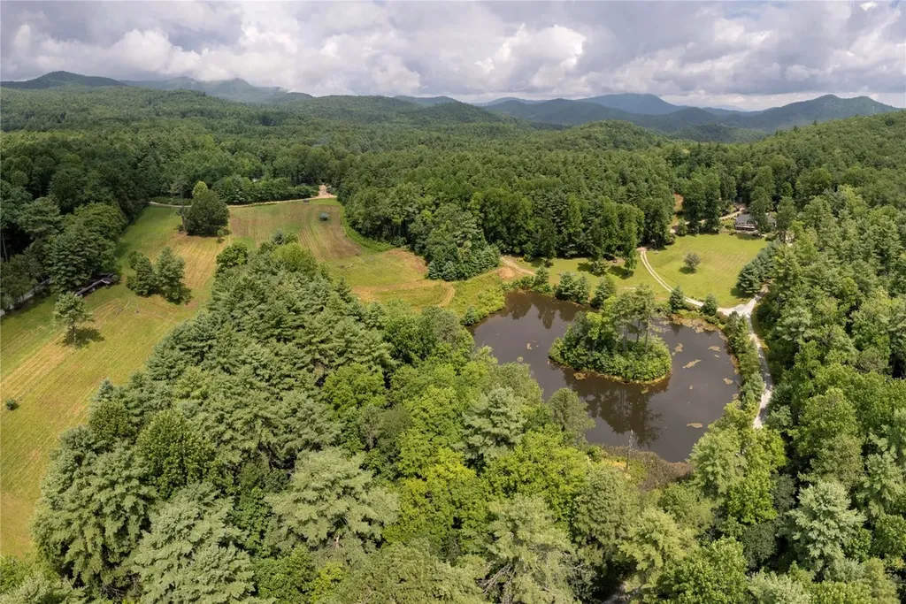 185 Hemlock Lane Sapphire NC 28774