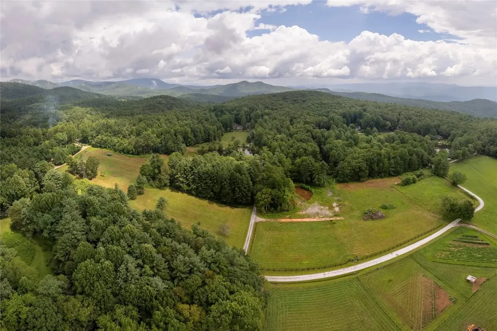 185 Hemlock Lane Sapphire NC 28774