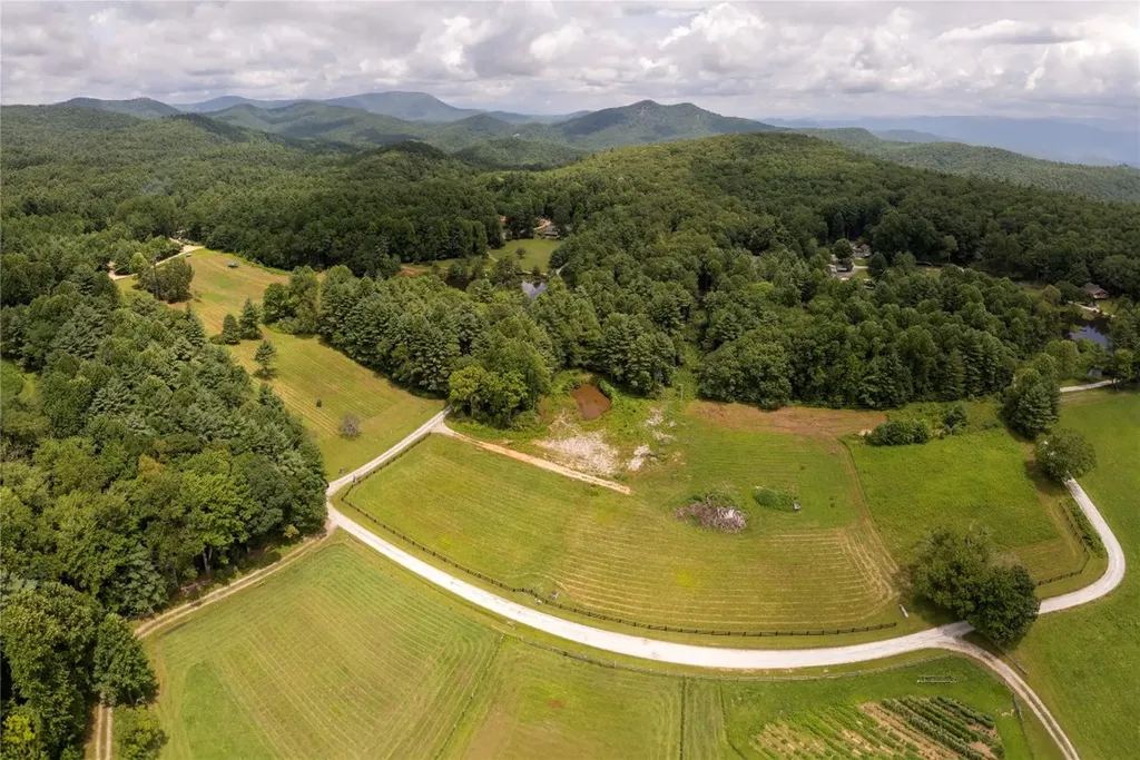 185 Hemlock Lane Sapphire NC 28774