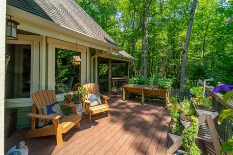 6736 Wayah Road Franklin NC 28734