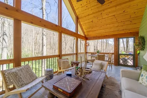 6736 Wayah Road Franklin NC 28734