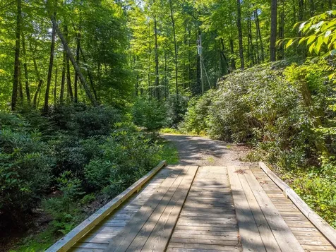 6736 Wayah Road Franklin NC 28734