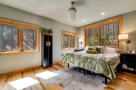 6736 Wayah Road Franklin NC 28734