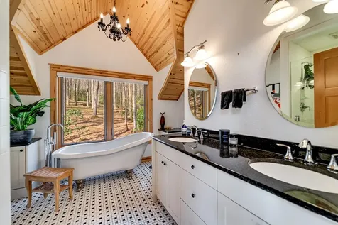 6736 Wayah Road Franklin NC 28734