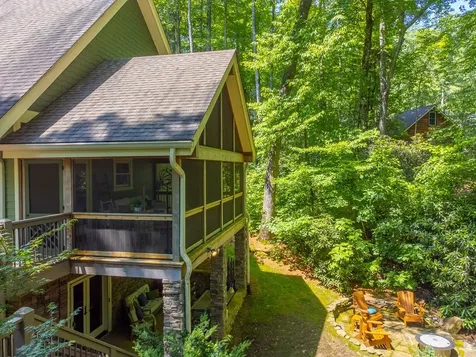 6736 Wayah Road Franklin NC 28734