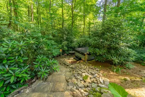 6736 Wayah Road Franklin NC 28734