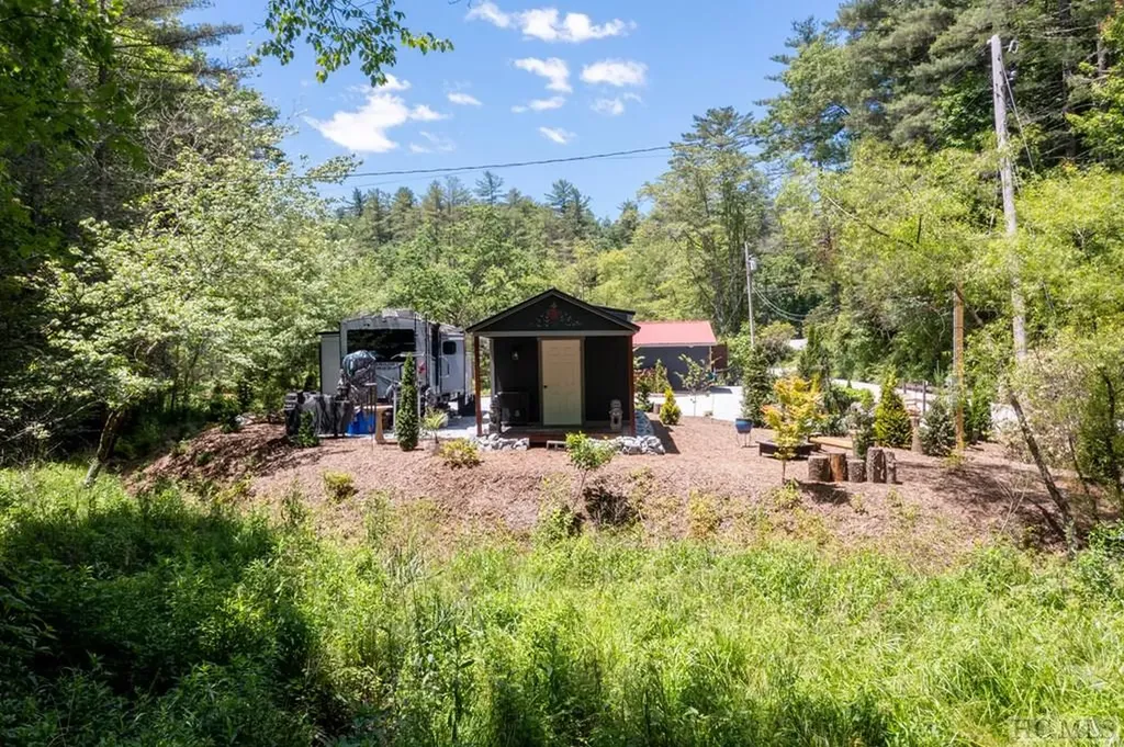 204 Lance Road Cashiers NC 28717