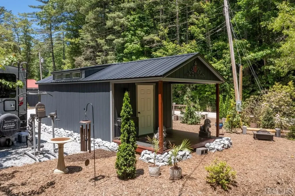 204 Lance Road Cashiers NC 28717