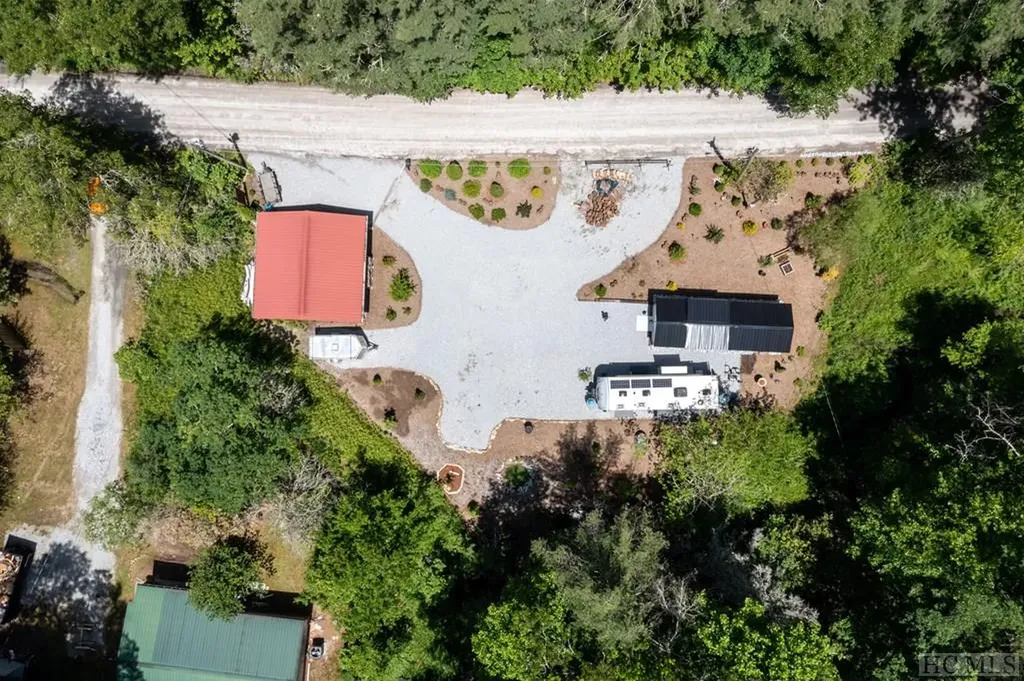 204 Lance Road Cashiers NC 28717