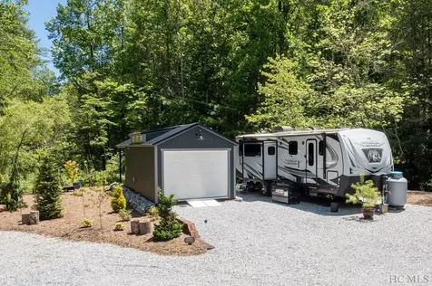 204 Lance Road Cashiers NC 28717