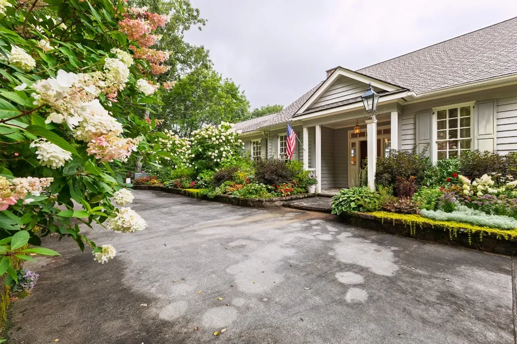 289 Lower Brushy Face Road Highlands NC 28741